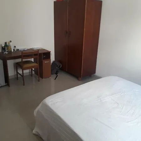 Double Bedroom For Rent